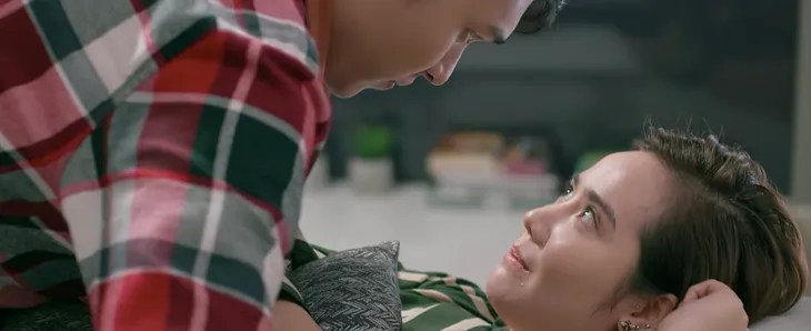 Tình yêu và tham vọng - Tập 43: Được Đông đè lên người, Phương cười mỉm thích thú - Ảnh 3. Tình yêu và tham vọng - Tập 43: Được Đông đè lên người, Phương cười mỉm thích thú - Ảnh 3.