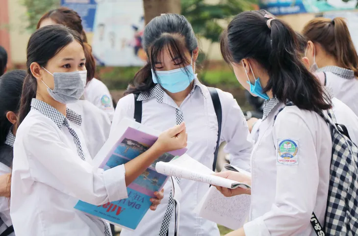 Các trường yêu cầu thí sinh cam kết đặt nguyện vọng 1 hay ‘đặt cọc’ là vi phạm Quy chế tuyển sinh - Ảnh 1. Các trường yêu cầu thí sinh cam kết đặt nguyện vọng 1 hay ‘đặt cọc’ là vi phạm Quy chế tuyển sinh - Ảnh 1.