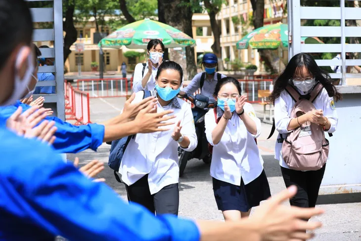 Bài học về sự quyết đoán, đồng lòng từ kỳ thi tốt nghiệp THPT không chỉ có ý nghĩa với ngành giáo dục - Ảnh 1. Bài học về sự quyết đoán, đồng lòng từ kỳ thi tốt nghiệp THPT không chỉ có ý nghĩa với ngành giáo dục - Ảnh 1.