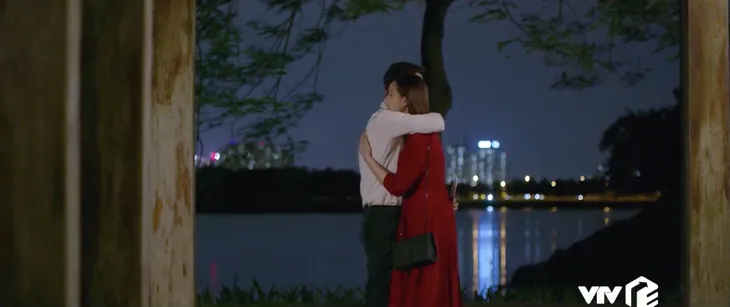 Tình yêu và tham vọng - Tập 52: Nuốt nước mắt vào trong, Tuệ Lâm ra đi không một lời từ biệt Minh - Ảnh 14. Tình yêu và tham vọng - Tập 52: Nuốt nước mắt vào trong, Tuệ Lâm ra đi không một lời từ biệt Minh - Ảnh 14.