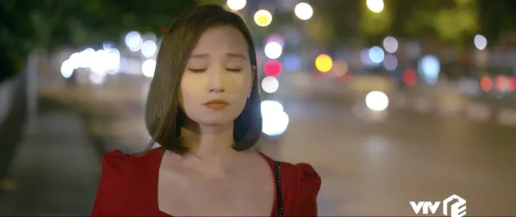 Tình yêu và tham vọng - Tập 52: Nuốt nước mắt vào trong, Tuệ Lâm ra đi không một lời từ biệt Minh - Ảnh 16. Tình yêu và tham vọng - Tập 52: Nuốt nước mắt vào trong, Tuệ Lâm ra đi không một lời từ biệt Minh - Ảnh 16.