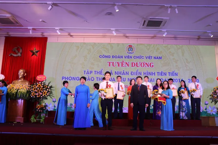 Công đoàn Đài THVN nhận danh hiệu điển hình tiên tiến phong trào thi đua yêu nước - Ảnh 5. Công đoàn Đài THVN nhận danh hiệu điển hình tiên tiến phong trào thi đua yêu nước - Ảnh 5.
