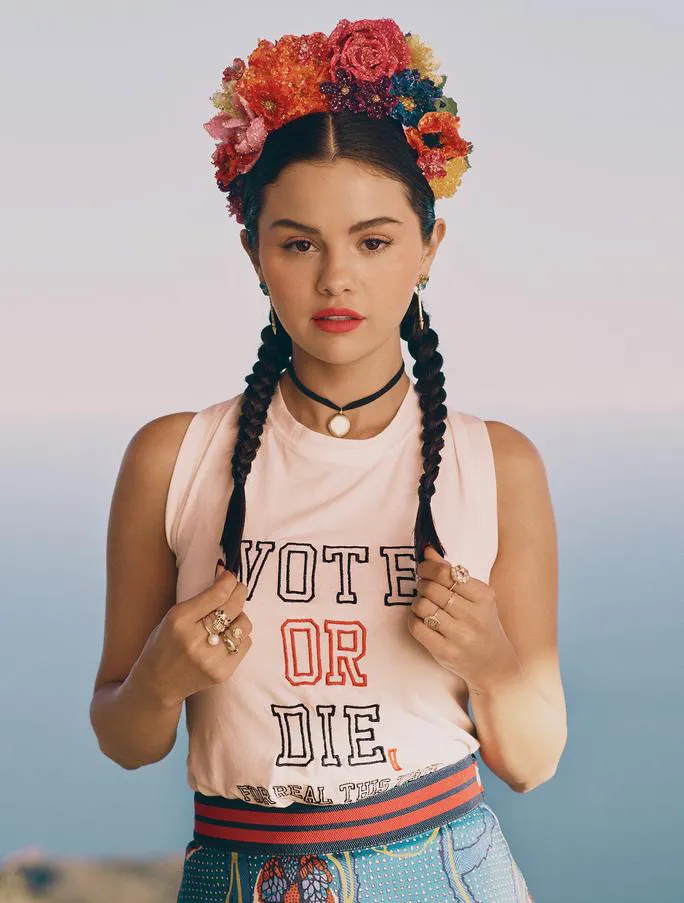 Selena Gomez đẹp mặn mà ở tuổi 28 - Ảnh 6. Selena Gomez đẹp mặn mà ở tuổi 28 - Ảnh 6.