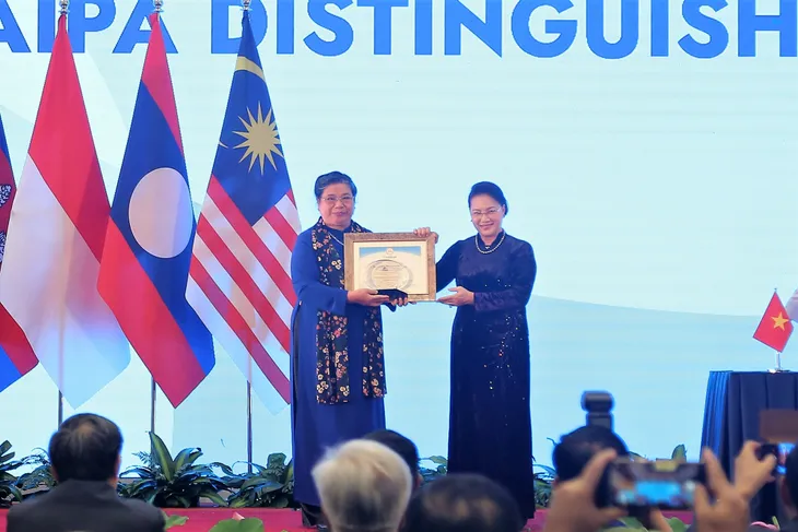 Bế mạc Đại hội đồng AIPA 41 tại Việt Nam, chuyển giao vai trò Chủ tịch cho Brunei - Ảnh 1. Bế mạc Đại hội đồng AIPA 41 tại Việt Nam, chuyển giao vai trò Chủ tịch cho Brunei - Ảnh 1.