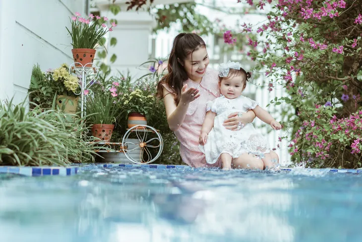 Ca sĩ Nguyễn Ngọc Anh công khai chồng mới và biệt thự sang trọng - Ảnh 1. Ca sĩ Nguyễn Ngọc Anh công khai chồng mới và biệt thự sang trọng - Ảnh 1.