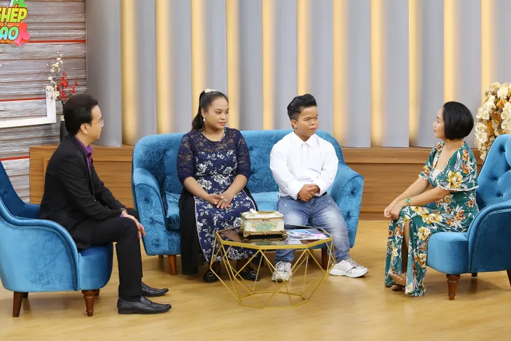 Cô sinh viên y khoa giấu gia đình sinh con cùng anh chàng tí hon - Ảnh 2. Cô sinh viên y khoa giấu gia đình sinh con cùng anh chàng tí hon - Ảnh 2.