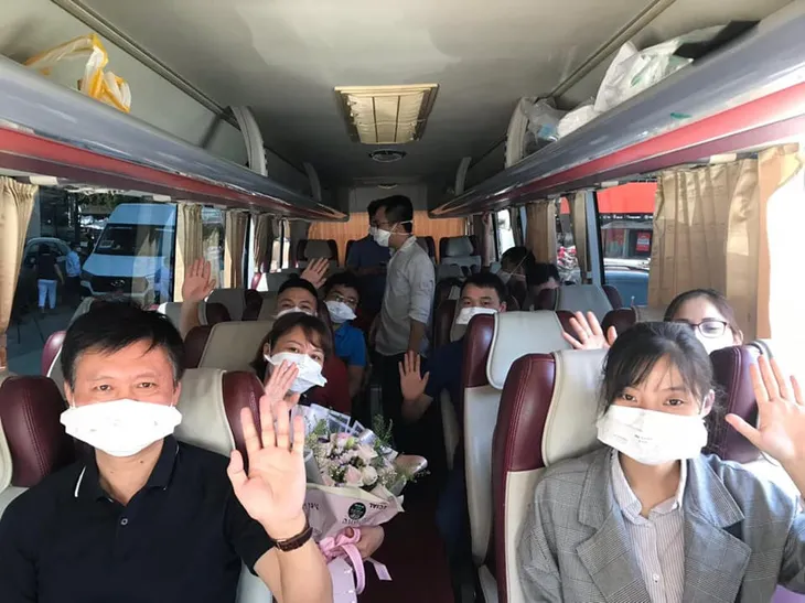 16 y, bác sĩ của Nghệ An hoàn thành nhiệm vụ hỗ trợ Đà Nẵng chống dịch - Ảnh 1. 16 y, bác sĩ của Nghệ An hoàn thành nhiệm vụ hỗ trợ Đà Nẵng chống dịch - Ảnh 1.