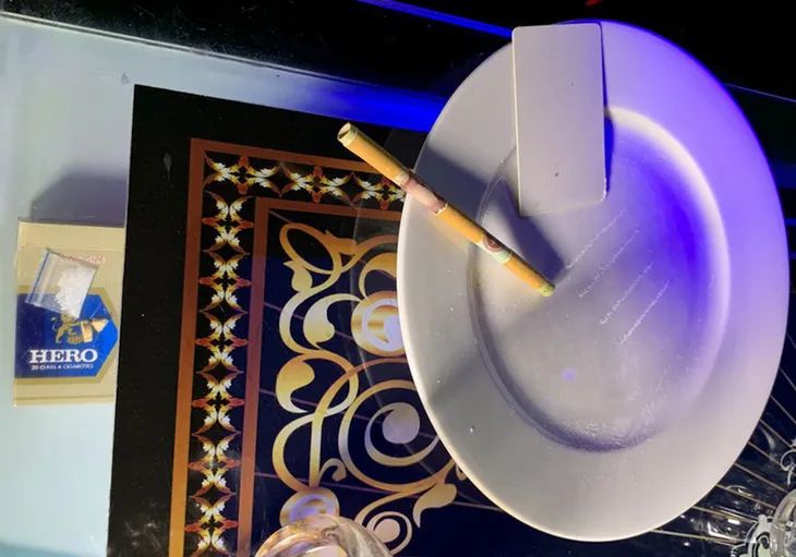 Kiểm tra quán karaoke, phát hiện 7 thanh niên dương tính với chất ma túy - Ảnh 2. Kiểm tra quán karaoke, phát hiện 7 thanh niên dương tính với chất ma túy - Ảnh 2.