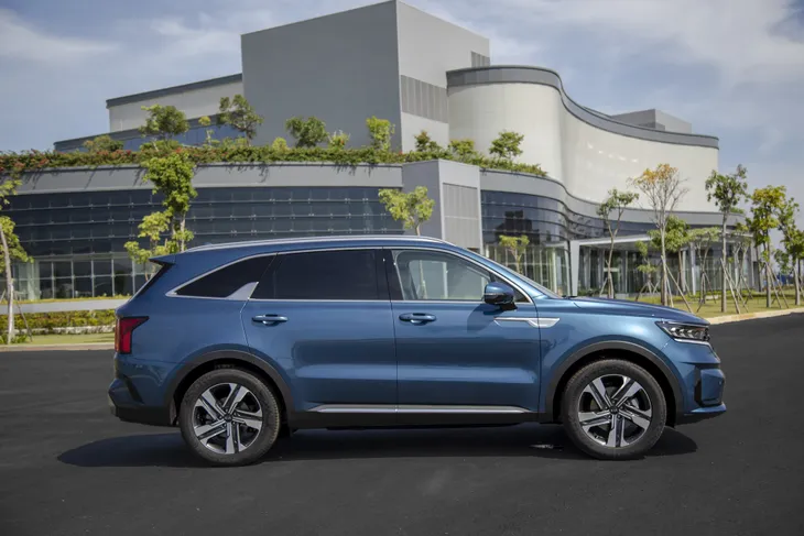 Kia Sorento 2021 ra mắt tại Việt Nam, giá hơn 1 tỷ đồng - Ảnh 4. Kia Sorento 2021 ra mắt tại Việt Nam, giá hơn 1 tỷ đồng - Ảnh 4.