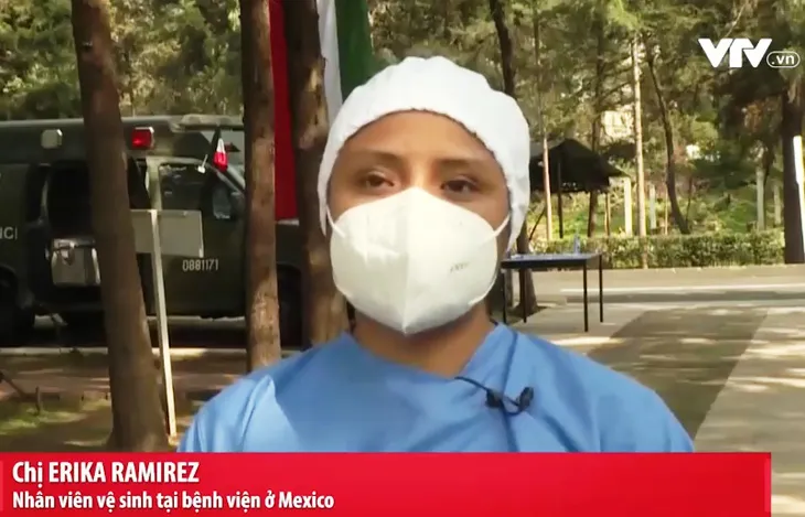 Những nhân viên vô hình góp công chống dịch tại Mexico - Ảnh 1. Những nhân viên vô hình góp công chống dịch tại Mexico - Ảnh 1.
