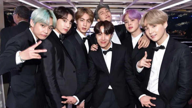 Bị soán ngôi vương, BTS vẫn trụ vững tại BXH Billboard 100 - Ảnh 2. Bị soán ngôi vương, BTS vẫn trụ vững tại BXH Billboard 100 - Ảnh 2.