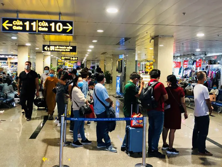 Hàng không nội địa dồn dập tăng chuyến - Ảnh 1. Hàng không nội địa dồn dập tăng chuyến - Ảnh 1.