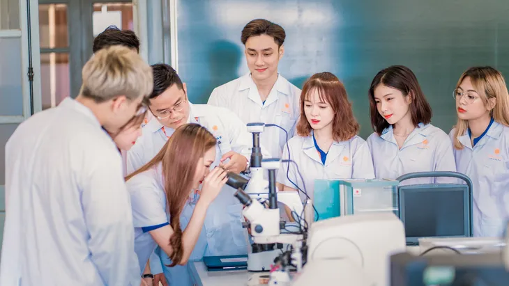 Điều chỉnh nguyện vọng thông minh để giành học bổng “khủng” - Ảnh 1. Điều chỉnh nguyện vọng thông minh để giành học bổng “khủng” - Ảnh 1.