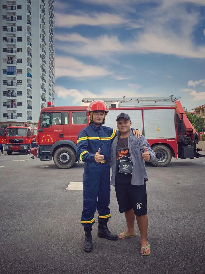 Lộ diện dàn lính cứu hỏa cực soái ca trong phim mới của VFC - Ảnh 4. Lộ diện dàn lính cứu hỏa cực soái ca trong phim mới của VFC - Ảnh 4.