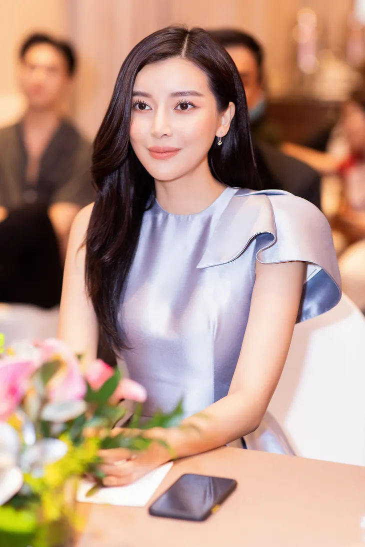 Cao Thái Hà ngất xỉu ở Đà Lạt khi đóng phim Kiều @ - Ảnh 1. Cao Thái Hà ngất xỉu ở Đà Lạt khi đóng phim Kiều @ - Ảnh 1.