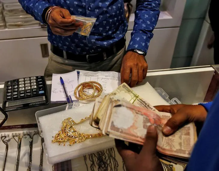 Giá vàng châu Á giảm do đồng USD tăng giá - Ảnh 1. Giá vàng châu Á giảm do đồng USD tăng giá - Ảnh 1.
