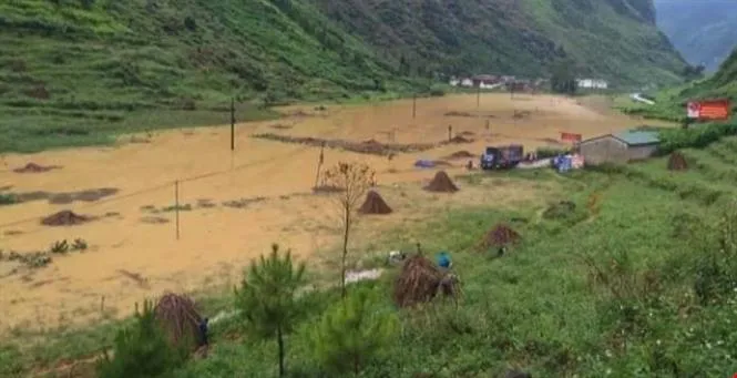 Hà Giang khắc phục hậu quả nặng nề sau mưa lũ - Ảnh 1. Hà Giang khắc phục hậu quả nặng nề sau mưa lũ - Ảnh 1.