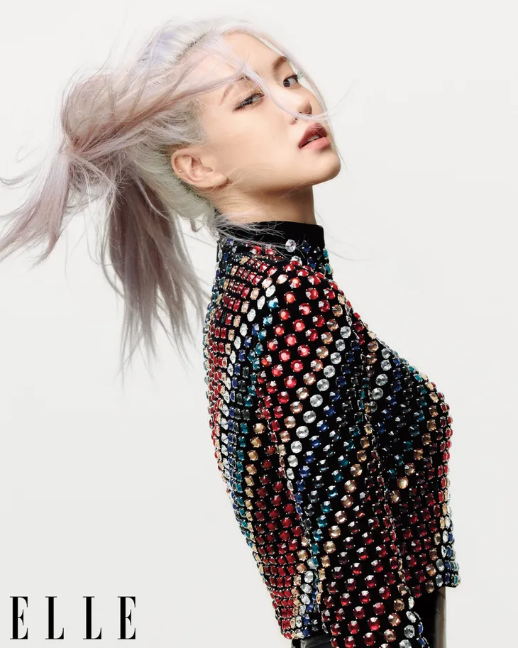 BLACKPINK xuất hiện trên Elle Mỹ: Quý phái khác thường - Ảnh 7. BLACKPINK xuất hiện trên Elle Mỹ: Quý phái khác thường - Ảnh 7.