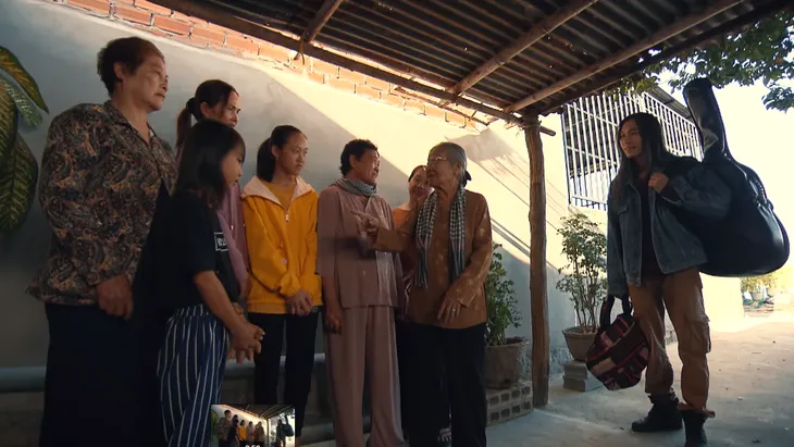 Cát đỏ - Tập 14: Nguồn và Nhớ bị dồn vào bước đường cùng - Ảnh 3. Cát đỏ - Tập 14: Nguồn và Nhớ bị dồn vào bước đường cùng - Ảnh 3.
