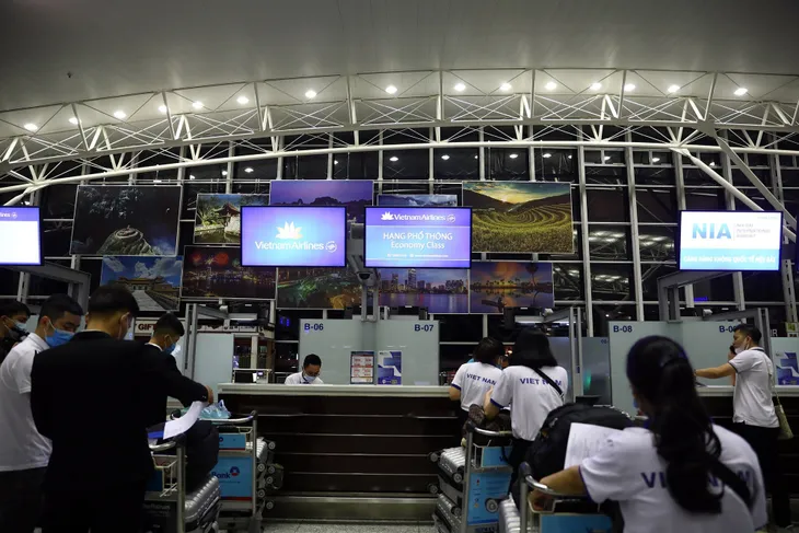 Chuyến bay thương mại quốc tế đầu tiên sau COVID-19 đã cất cánh - Ảnh 10. Chuyến bay thương mại quốc tế đầu tiên sau COVID-19 đã cất cánh - Ảnh 10.