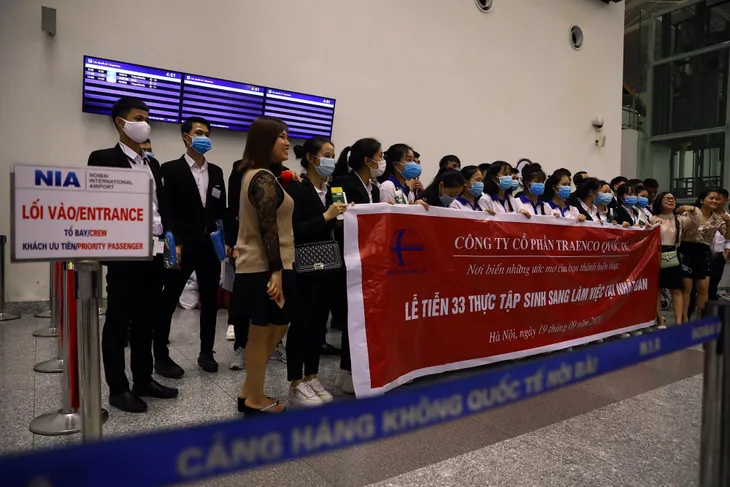 Chuyến bay thương mại quốc tế đầu tiên sau COVID-19 đã cất cánh - Ảnh 8. Chuyến bay thương mại quốc tế đầu tiên sau COVID-19 đã cất cánh - Ảnh 8.