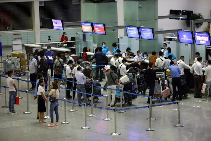 Chuyến bay thương mại quốc tế đầu tiên sau COVID-19 đã cất cánh - Ảnh 12. Chuyến bay thương mại quốc tế đầu tiên sau COVID-19 đã cất cánh - Ảnh 12.