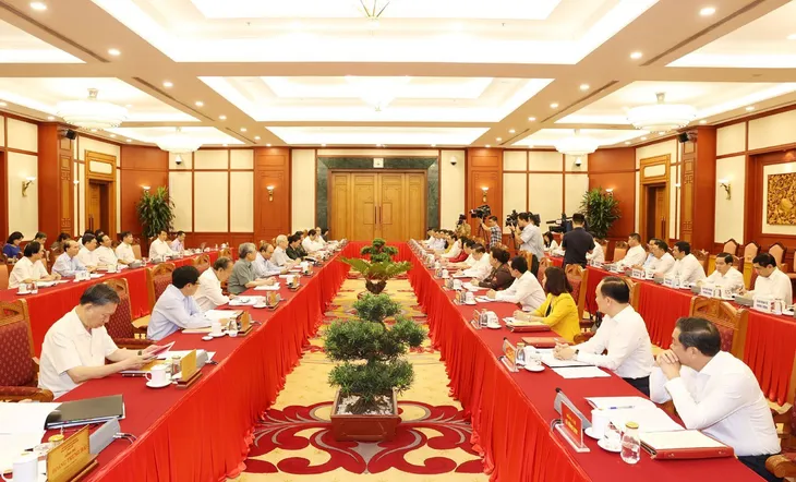 Bộ Chính trị cho ý kiến công tác chuẩn bị Đại hội Đảng bộ TP Hà Nội - Ảnh 2. Bộ Chính trị cho ý kiến công tác chuẩn bị Đại hội Đảng bộ TP Hà Nội - Ảnh 2.