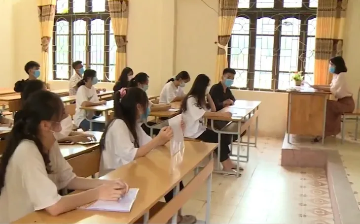 Điểm thi đông thí sinh nhất miền Bắc làm thủ tục thi THPT đợt 2 - Ảnh 2. Điểm thi đông thí sinh nhất miền Bắc làm thủ tục thi THPT đợt 2 - Ảnh 2.