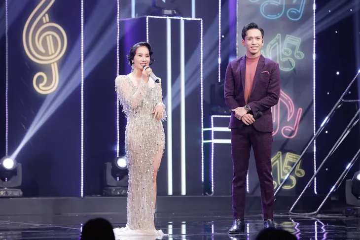 2 lần phẫu thuật dây thanh quản, vợ cũ MC Thành Trung bất ngờ trở lại sân khấu với con gái - Ảnh 3. 2 lần phẫu thuật dây thanh quản, vợ cũ MC Thành Trung bất ngờ trở lại sân khấu với con gái - Ảnh 3.