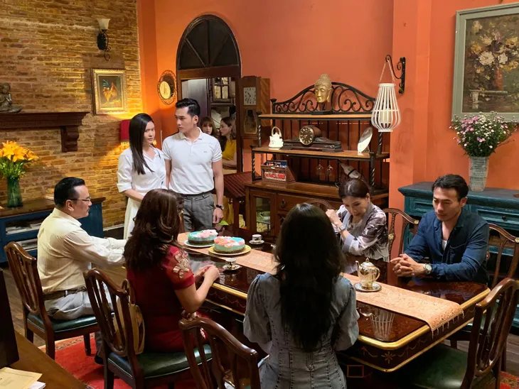 Trói buộc yêu thương - Tập 3: Bà Lan bất ngờ đồng ý cho Hiếu yêu Phương nhưng có điều kiện - Ảnh 1. Trói buộc yêu thương - Tập 3: Bà Lan bất ngờ đồng ý cho Hiếu yêu Phương nhưng có điều kiện - Ảnh 1.