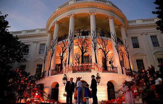 COVID-19 phủ bóng đen lên không khí Halloween tại Mỹ - Ảnh 4. COVID-19 phủ bóng đen lên không khí Halloween tại Mỹ - Ảnh 4.