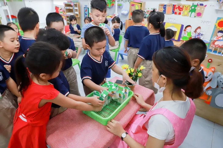 Sữa học đường đồng hành cùng học sinh Đà Nẵng sau giãn cách - Ảnh 6. Sữa học đường đồng hành cùng học sinh Đà Nẵng sau giãn cách - Ảnh 6.