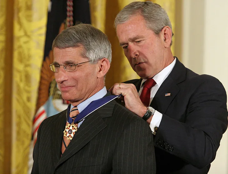 Anthony Fauci - Bác sĩ quốc dân của người Mỹ là ai? - Ảnh 3. Anthony Fauci - Bác sĩ quốc dân của người Mỹ là ai? - Ảnh 3.