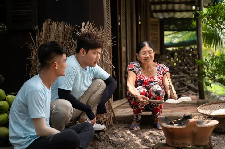 Bộ ba Ẩm thực kỳ thú thi đấu quyền anh dừa siêu gay cấn - Ảnh 4. Bộ ba Ẩm thực kỳ thú thi đấu quyền anh dừa siêu gay cấn - Ảnh 4.