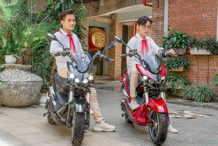 Một số mẫu xe máy điện Dibao hấp dẫn học sinh mùa tựu trường - Ảnh 2. Một số mẫu xe máy điện Dibao hấp dẫn học sinh mùa tựu trường - Ảnh 2.