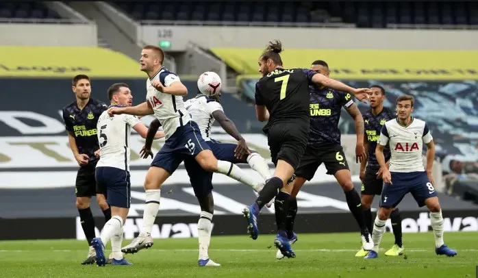 Mourinho đá xoáy FA sau trận thua Newcastle - Ảnh 2. Mourinho đá xoáy FA sau trận thua Newcastle - Ảnh 2.