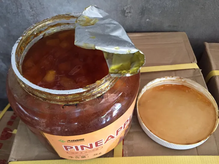 Phát hiện kho hàng 10 tấn nguyên liệu trà sữa bẩn ở Hà Nội - Ảnh 4. Phát hiện kho hàng 10 tấn nguyên liệu trà sữa bẩn ở Hà Nội - Ảnh 4.