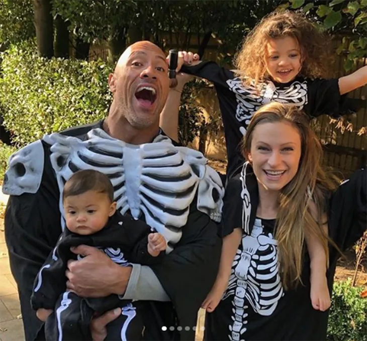 Dwayne Johnson bất ngờ thông báo dương tính với COVID-19 - Ảnh 1. Dwayne Johnson bất ngờ thông báo dương tính với COVID-19 - Ảnh 1.