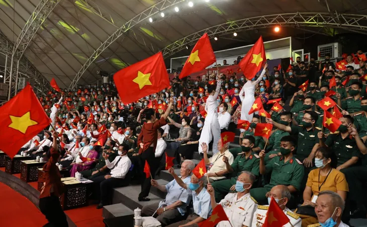 Những hình ảnh lắng đọng trong Lời thề độc lập - chương trình đặc biệt mừng Quốc khánh 2/9 - Ảnh 4. Những hình ảnh lắng đọng trong Lời thề độc lập - chương trình đặc biệt mừng Quốc khánh 2/9 - Ảnh 4.