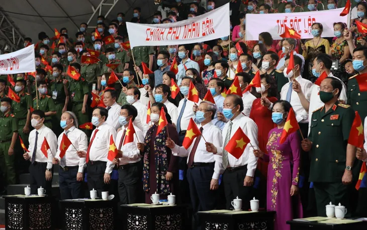 Những hình ảnh lắng đọng trong Lời thề độc lập - chương trình đặc biệt mừng Quốc khánh 2/9 - Ảnh 1. Những hình ảnh lắng đọng trong Lời thề độc lập - chương trình đặc biệt mừng Quốc khánh 2/9 - Ảnh 1.
