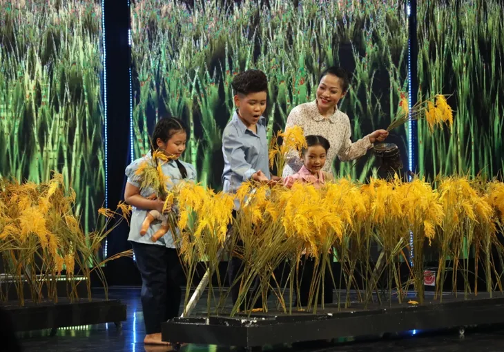 Những hình ảnh lắng đọng trong Lời thề độc lập - chương trình đặc biệt mừng Quốc khánh 2/9 - Ảnh 11. Những hình ảnh lắng đọng trong Lời thề độc lập - chương trình đặc biệt mừng Quốc khánh 2/9 - Ảnh 11.