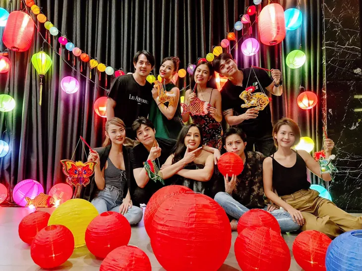 Loạt sao Việt quậy tưng bừng dịp Trung thu - Ảnh 7. Loạt sao Việt quậy tưng bừng dịp Trung thu - Ảnh 7.