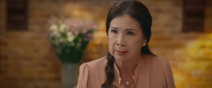 Trói buộc yêu thương - Tập 5: Phương (Quỳnh Anh) sốc nặng khi quá khứ bị bà Lan (NSND Kim Xuân) lột trần - Ảnh 4. Trói buộc yêu thương - Tập 5: Phương (Quỳnh Anh) sốc nặng khi quá khứ bị bà Lan (NSND Kim Xuân) lột trần - Ảnh 4.