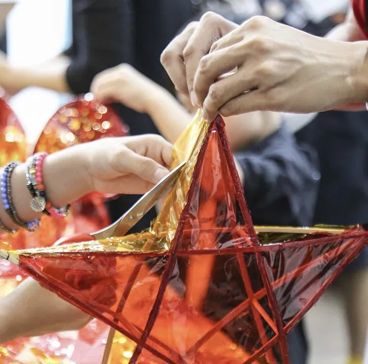 Trọng Hiếu Idol khoe ảnh vui Trung thu với các em bé - Ảnh 5. Trọng Hiếu Idol khoe ảnh vui Trung thu với các em bé - Ảnh 5.