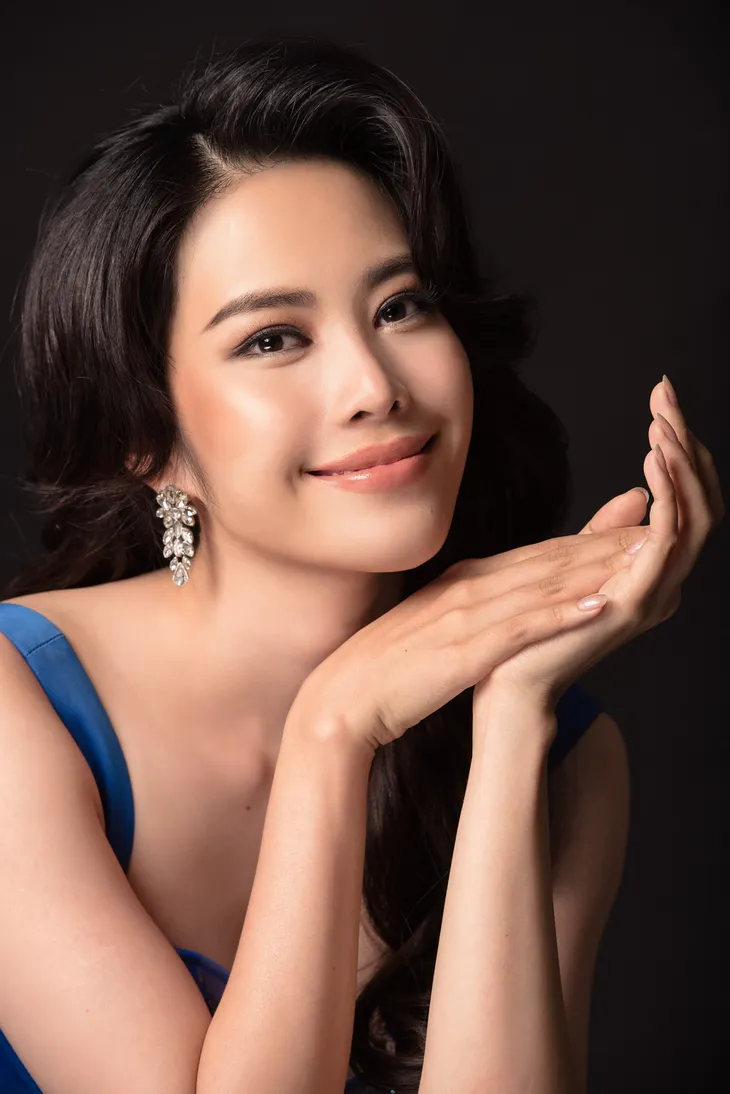 Nam Em tung bộ ảnh tái xuất sau thời gian trị bệnh trầm cảm - Ảnh 9. Nam Em tung bộ ảnh tái xuất sau thời gian trị bệnh trầm cảm - Ảnh 9.