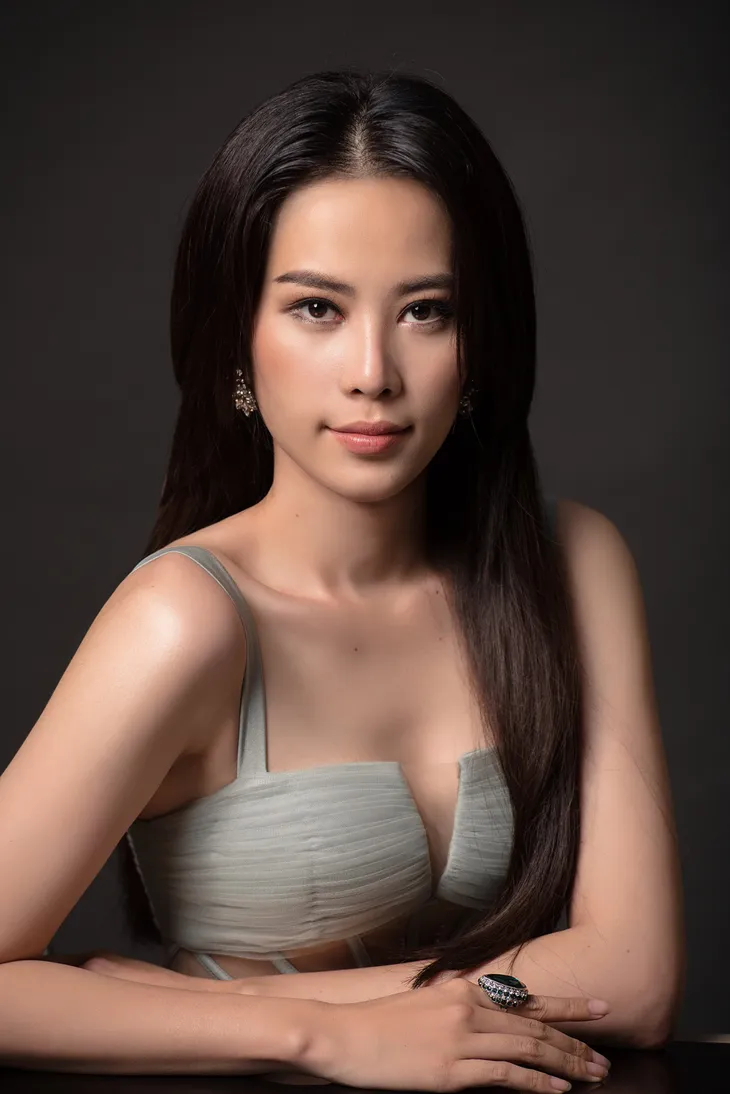 Nam Em tung bộ ảnh tái xuất sau thời gian trị bệnh trầm cảm - Ảnh 3. Nam Em tung bộ ảnh tái xuất sau thời gian trị bệnh trầm cảm - Ảnh 3.