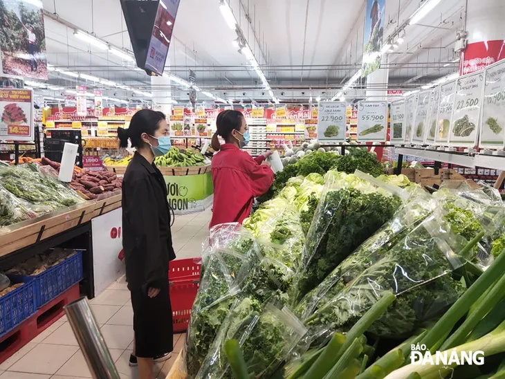 Đà Nẵng ngày đầu tiên nới lỏng giãn cách xã hội - Ảnh 2. Đà Nẵng ngày đầu tiên nới lỏng giãn cách xã hội - Ảnh 2.