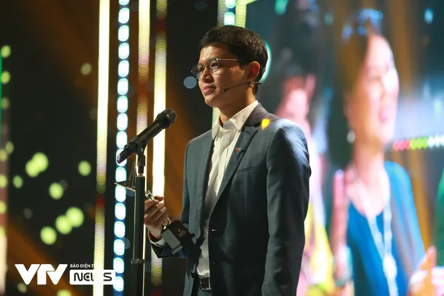 Những khoảnh khắc xúc động trong Lễ trao giải VTV Awards 2020 - Ảnh 3. Những khoảnh khắc xúc động trong Lễ trao giải VTV Awards 2020 - Ảnh 3.