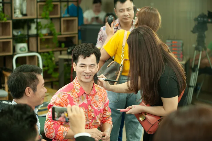 50 giờ đếm ngược: Hậu trường các Táo đoàn tụ trong thời gian hiếm hoi - Ảnh 1. 50 giờ đếm ngược: Hậu trường các Táo đoàn tụ trong thời gian hiếm hoi - Ảnh 1.