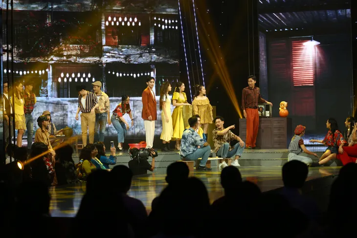 Dàn diễn viên Nhà trọ Balanha khuấy động sân khấu VTV Awards 2020 - Ảnh 1. Dàn diễn viên Nhà trọ Balanha khuấy động sân khấu VTV Awards 2020 - Ảnh 1.